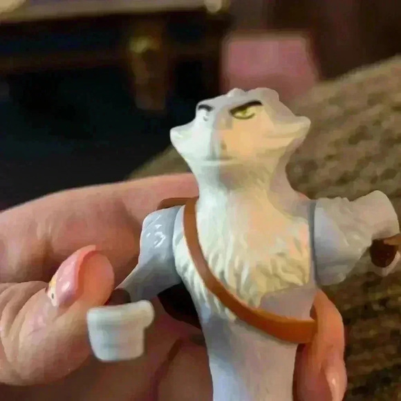 Rise of the Guardians Easter Bunny Rabbit - Picture 2 of 5